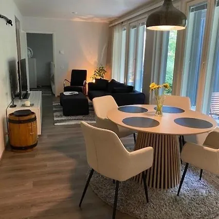 Matilda With Peaceful Environment And Barbecue Facilities 탐페레